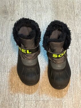 SOREL KIDS SNOW COMMANDER BOOTS SIZE 13